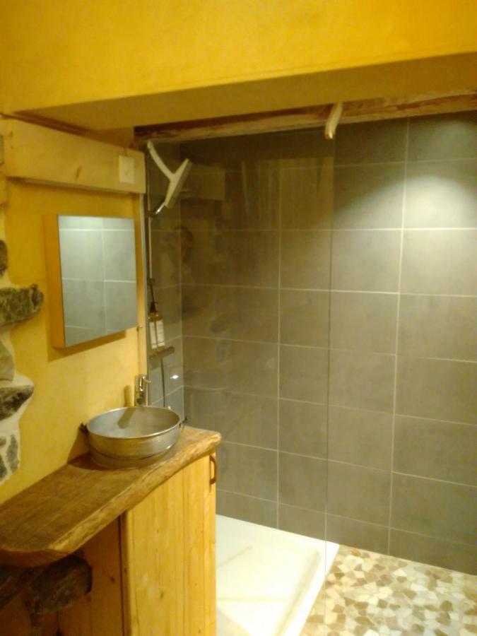 Element-Terre Hotell Aigle Exteriör bild